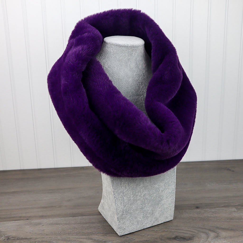 Seal Logan Berry Luxe Minky Infinity Scarf - On Pins & Needles Quilting Co.